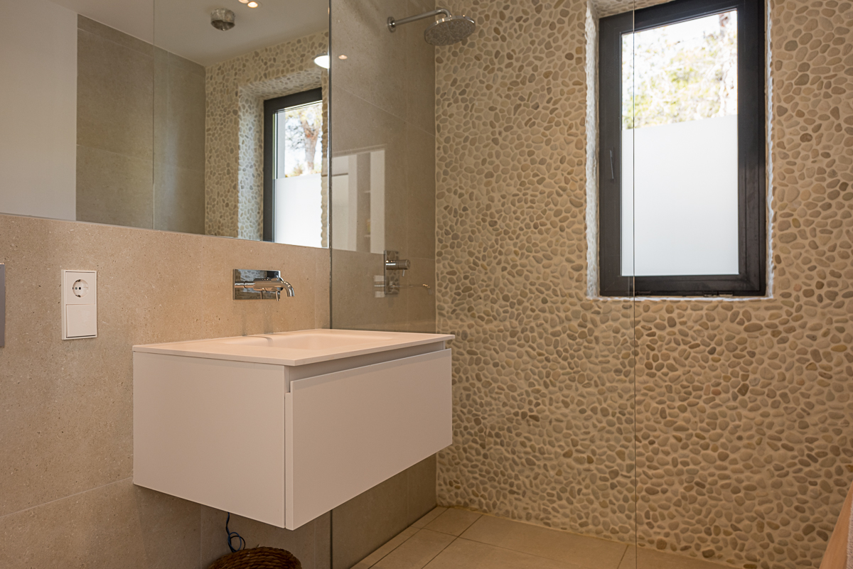 Resa estate modern villa for sale ibiza first line north bathroom 1.jpg